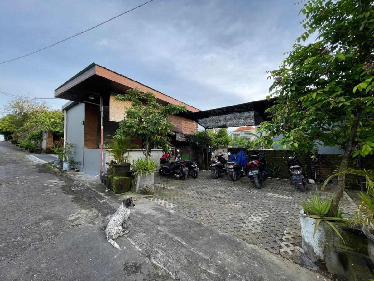 Belimbing Guest House Canggu Eksteriør billede
